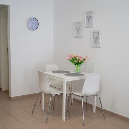 Apartament East Side Corner - 2