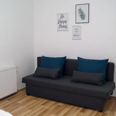 Apartment East Side Corner - 2 *