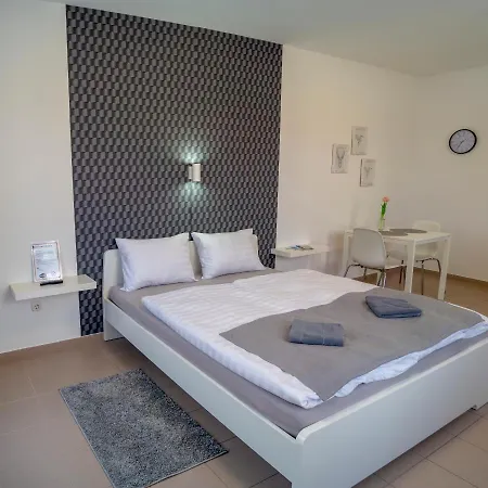 East Side Corner - 2 Apartment Hajduszoboszlo